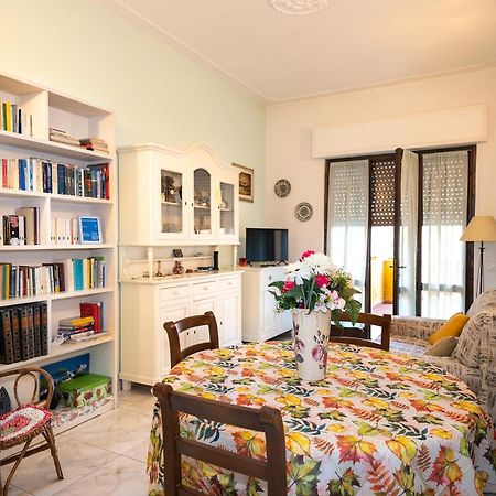 Appartamento Di Elizabeth Viareggio Exteriör bild